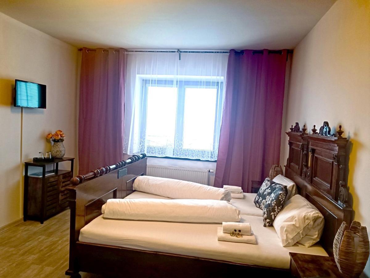 Penzion U Svarcu Zduchovice 外观 照片